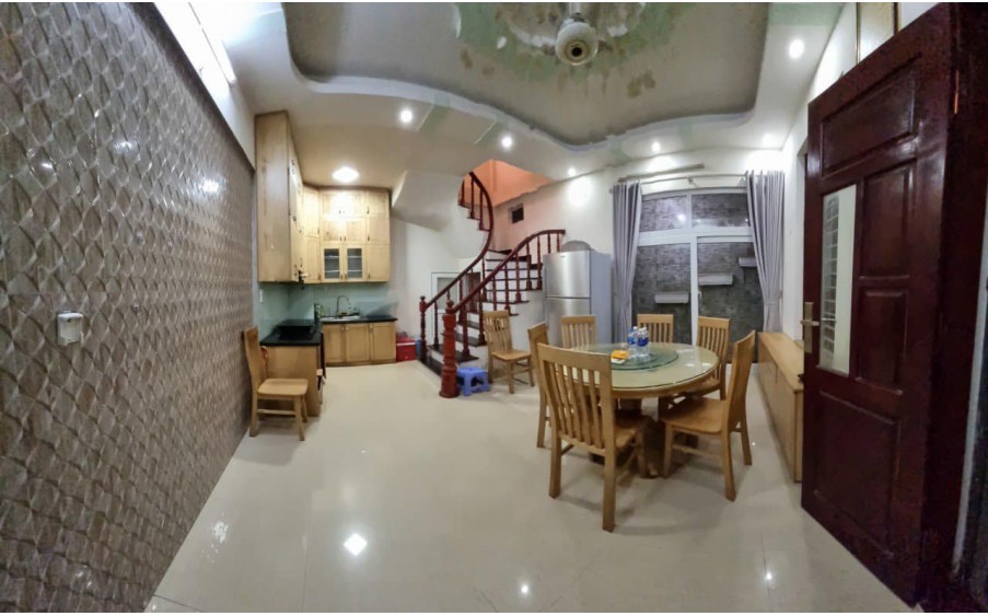 Cho thuê nhà mặt ngõ Hoàng Mai.HM.  DT32m² x 5 tầng, 3 ngủ, giá 13 triệu